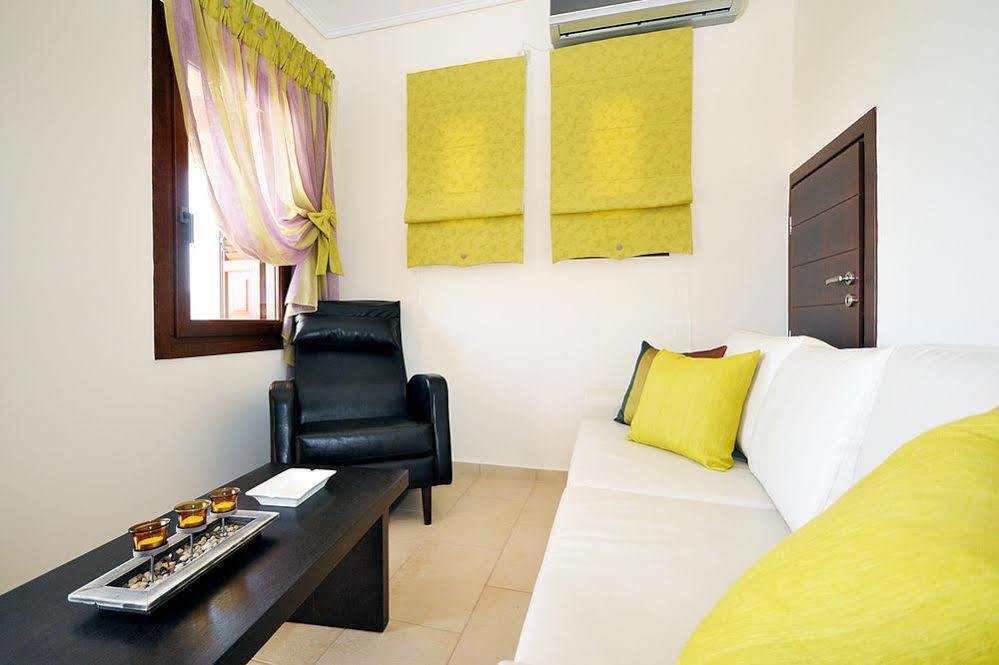 Aithra Apartments & Suites Gavrio Esterno foto