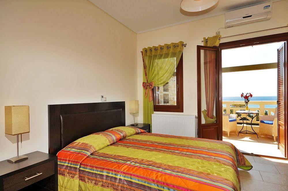 Aithra Apartments & Suites Gavrio Esterno foto